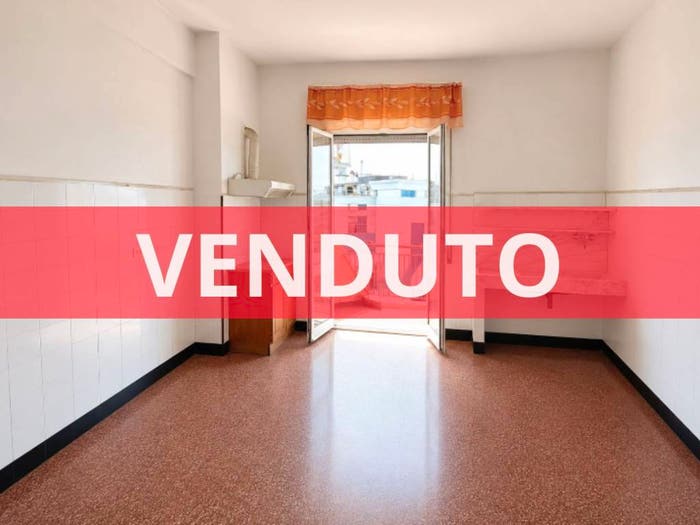 Appartamento trilocale in vendita in Via Giacomo Puccini, Sestri Ponente, Genova