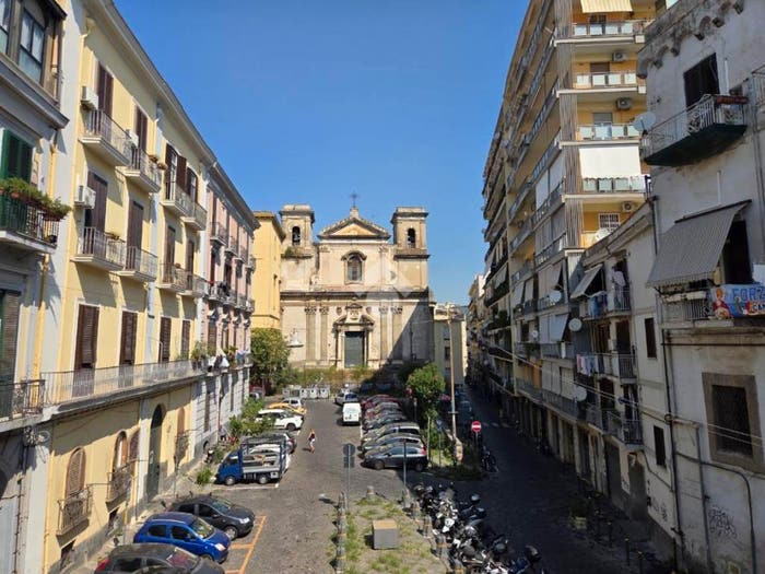 Appartamento trilocale in vendita in Salita Pontecorvo, Monte Santo, Napoli