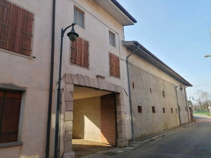 Casa con 6 locali in vendita in Via Vittorio Emanuele Terzo, Basaldella, Campoformido