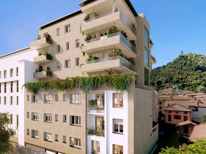 Appartamento quadrilocale in vendita in Borghi, Como