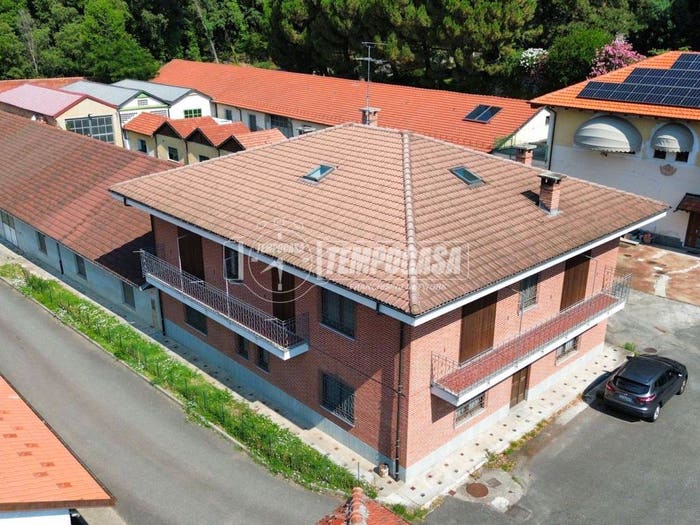 Casa con 6 locali in vendita in Via Lino Maffiodo, Centro, Caprie