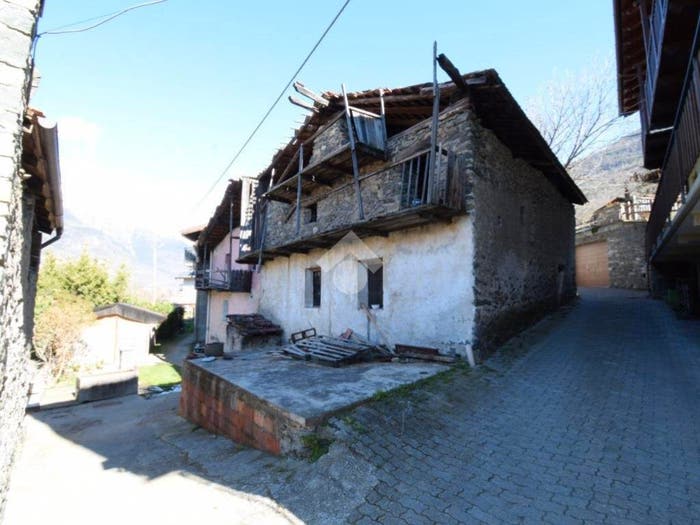 Casa con 5 locali in vendita in Frazione Prelaz, Lassolaz, Pontey