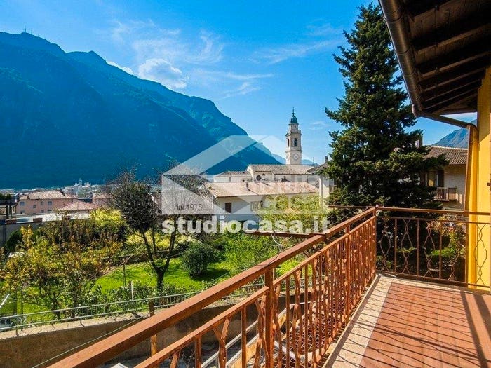 Casa con 6 locali in vendita in Via Vignola, Sabbionara, Avio