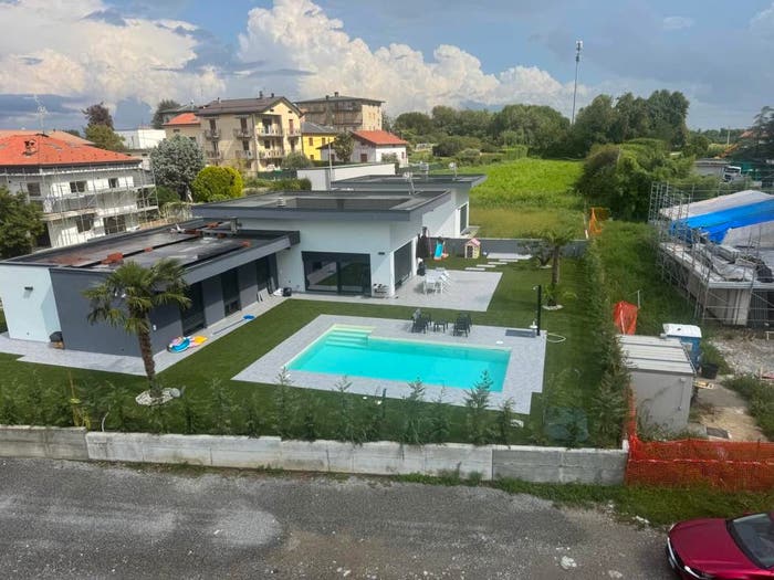 Casa con 6 locali in vendita in Via Palermo, Semicentro, Cantù