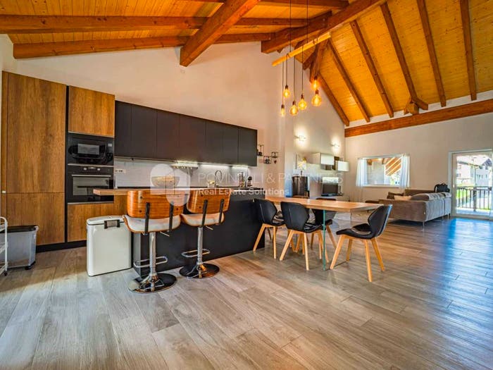 Casa con 6 locali in vendita in Frazione Lundo, Lundo, Comano Terme