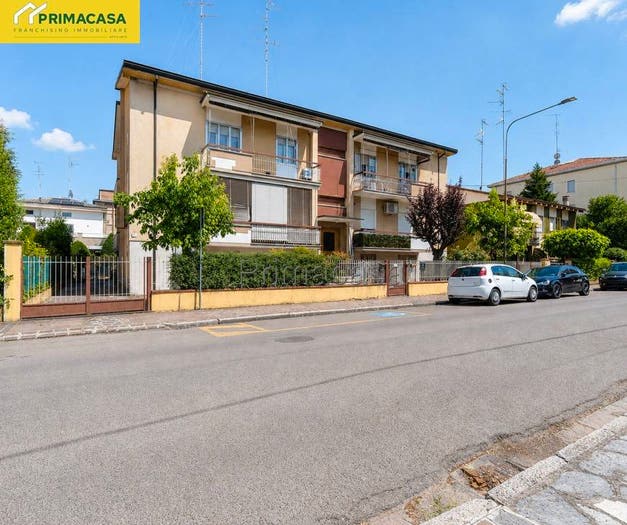 Appartamento con 5 locali in vendita in Via Evangelista Torricelli, Ospedale, Carpi