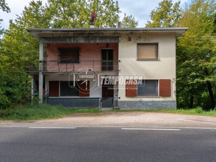 Appartamento quadrilocale in vendita in Castelnovo Ne' Monti