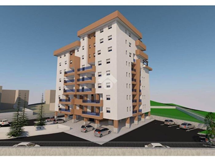 Appartamento trilocale in vendita in Via Fratelli Cervi, Stadio Città, Cosenza