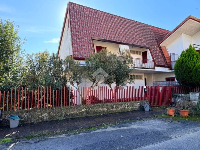 Casa con 5 locali in vendita in Via dell'amazzonia, America Latina, Frosinone