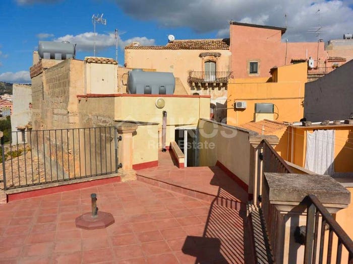 Casa quadrilocale in vendita in Ronco Giusti, Centro, Noto