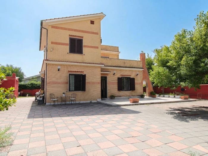Casa con 6 locali in vendita in Via delle Rose, Lido dei Pini di Ardea Lupetta, Ardea