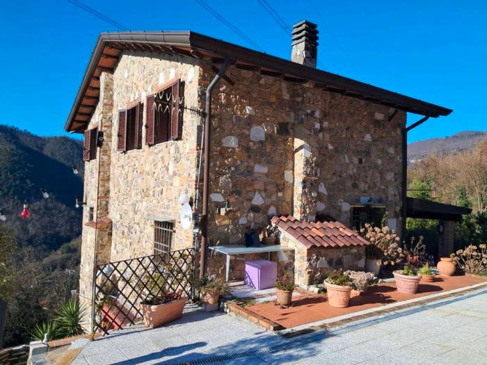 Casa con 5 locali in vendita in strada provinciale di Castelpoggio, Gragnana Sorgnano Torano, Carrara