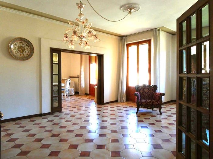 Appartamento con 6 locali in vendita in Piazza Vittorio Veneto, Centro, Montelupo Fiorentino