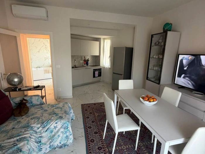Appartamento trilocale in vendita in Via dei Mille, Centro, Albenga