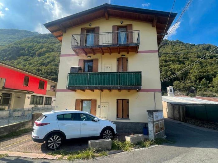 Appartamento trilocale in vendita in Via Tagliamento, Bessimo Superiore, Darfo Boario Terme