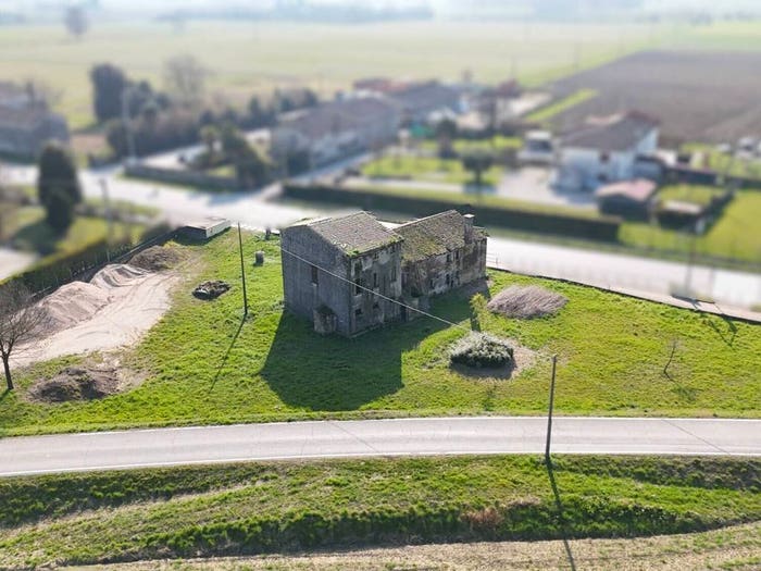 Casa con 6 locali in vendita in Via Gugliemo Marconi, Centro, Piazzola sul Brenta