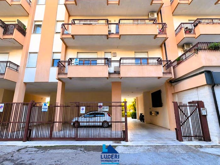 Appartamento quadrilocale in vendita in Via Bari, Centro, Galatina