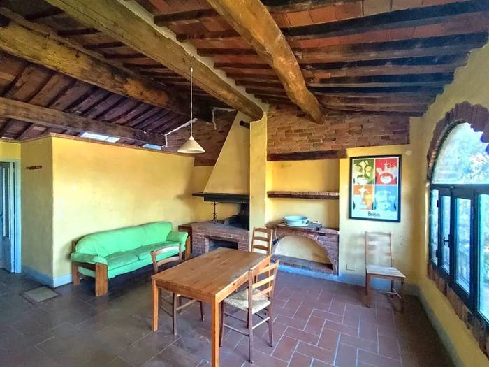 Casa con 6 locali in vendita in Via Cisternella, Foiano della Chiana