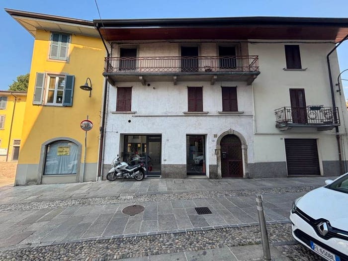 Appartamento trilocale in vendita in Via Giovanni Adelasio, Centro, Ranica