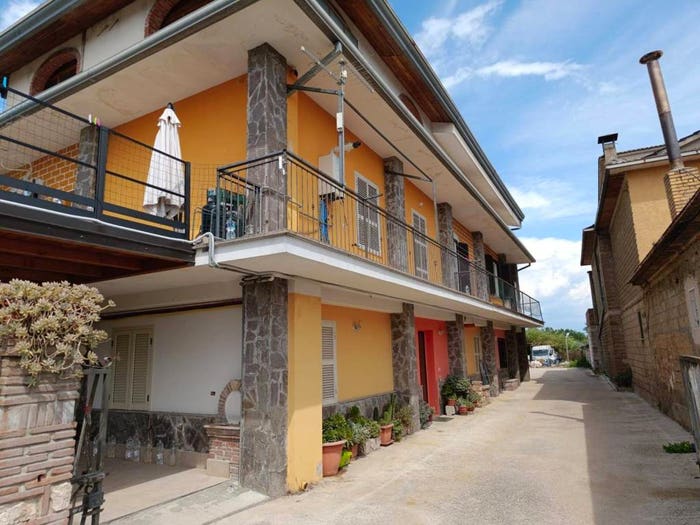 Appartamento con 6 locali in vendita in Via Polledrara, Tecchiena, Alatri