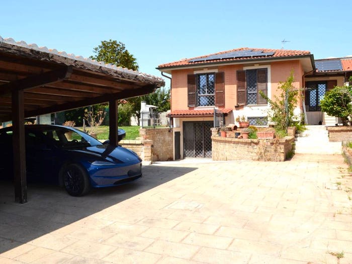 Casa con 6 locali in vendita in Via Paola Borboni, Vallerano, Roma
