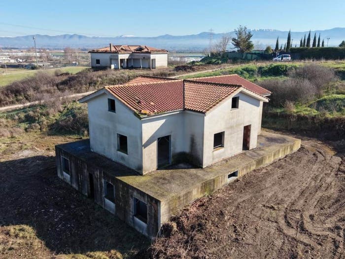 Casa con 6 locali in vendita in Via Tiberina, Capena