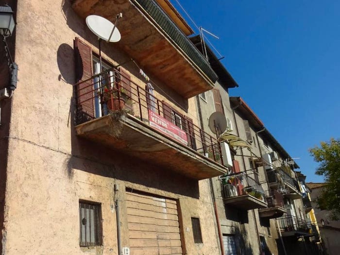 Appartamento quadrilocale in vendita in Via Febbraio, Centro, Sacrofano