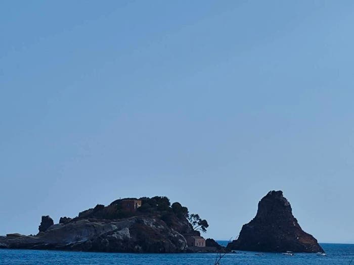 Appartamento trilocale in vendita in Via Scionti, Aci Trezza, Aci Castello