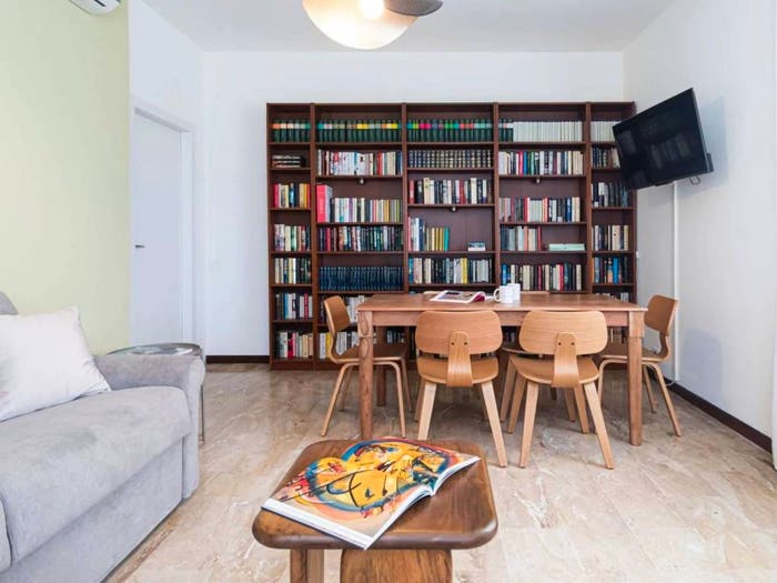 Appartamento quadrilocale in vendita in Via Lazzaro Palazzi, Porta Venezia, Milano