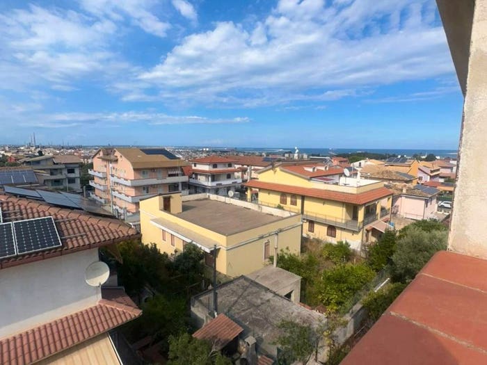 Appartamento con 5 locali in vendita in Via Taro, Priolo Gargallo