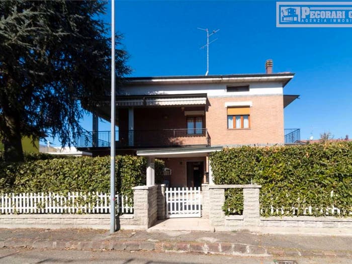 Casa con 6 locali in vendita in Via della Ghiaia, Cittanova Marzaglia, Modena