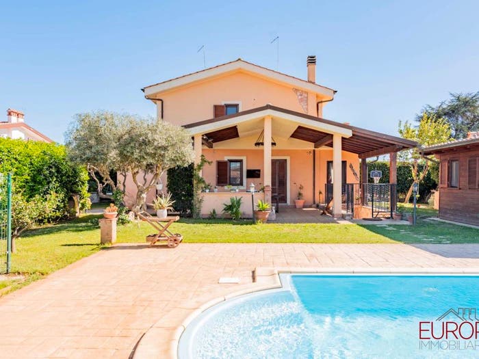 Casa con 6 locali in vendita in Via Colle dell'Asino, Centro, Cerveteri