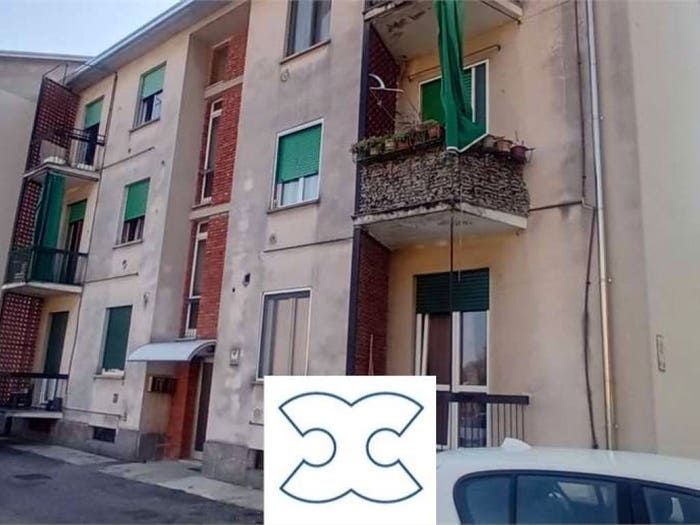 Appartamento trilocale in vendita in Via Garibaldi, Gorla Maggiore