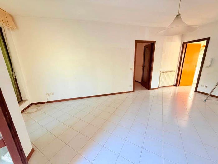 Appartamento con 6 locali in vendita in Calmazzo, Fossombrone