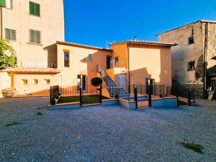 Casa quadrilocale in vendita in Via Italo Scotoni, Camucia Monsigliolo, Cortona