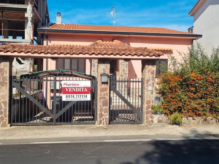 Casa quadrilocale in vendita in Via Velia, Vallo della Lucania