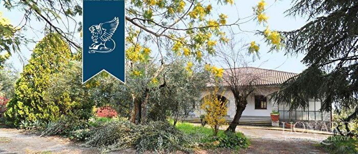 Casa con 6 locali in vendita in Tuoro sul Trasimeno