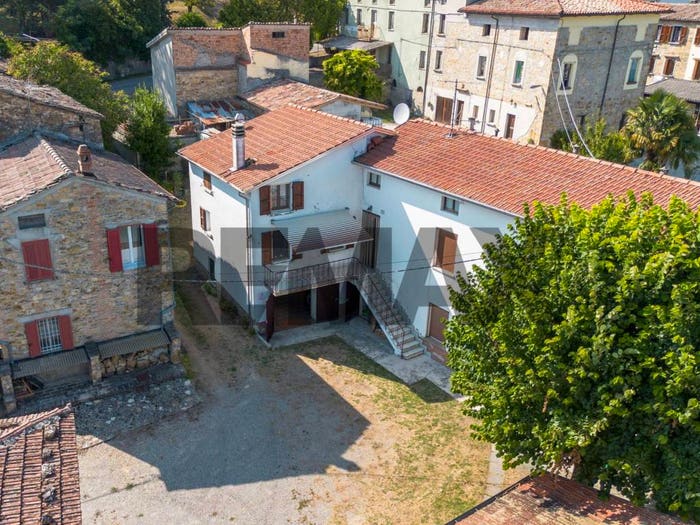Casa con 5 locali in vendita in Strada Iggio, Iggio, Pellegrino Parmense