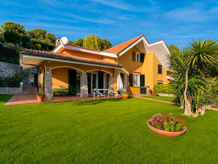 Casa con 6 locali in vendita in Strada delle Catene, Marina Di Andora, Andora