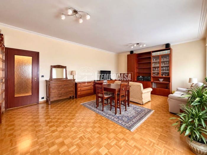 Appartamento con 5 locali in vendita in Corso Susa, Borgo Nuovo Castello, Rivoli