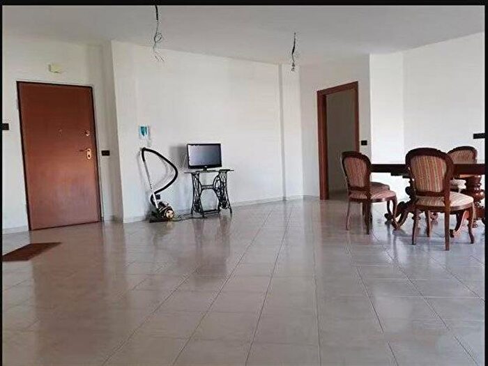 Appartamento trilocale in vendita in Via Giulio Sigismondi, Lanciano