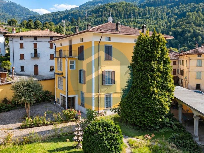 Casa con 6 locali in vendita in Via Solato Inferiore, Solato, Pian Camuno