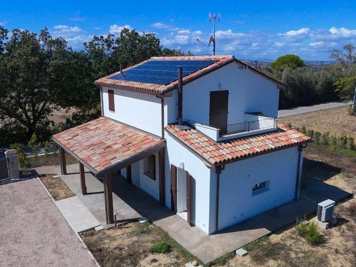 Casa quadrilocale in vendita in Via Serra, Gradara