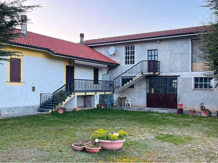 Casa con 6 locali in vendita in Lodisio SNC, Piana Crixia