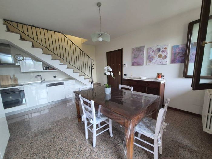 Appartamento con 5 locali in vendita in Via Claudia, Pozza, Maranello