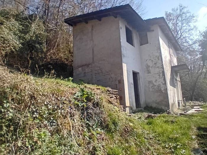 Casa trilocale in vendita in Via Carlo Arnaldi, Centro, Uscio