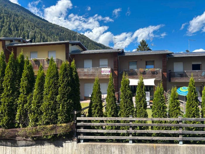 Casa trilocale in vendita in Via Girolamo Botteri, Strembo