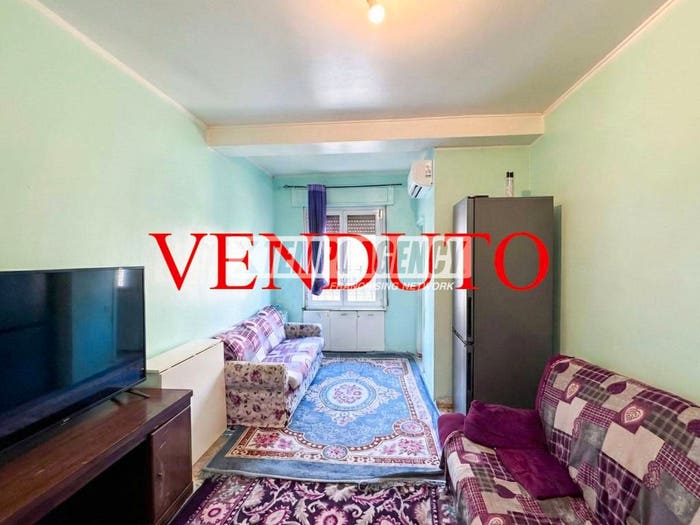 Appartamento bilocale in vendita in Via Valera, Garbagnate Milanese