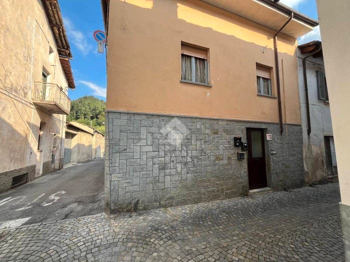 Appartamento bilocale in vendita in Via Carle Costanzo, Centro, Barge