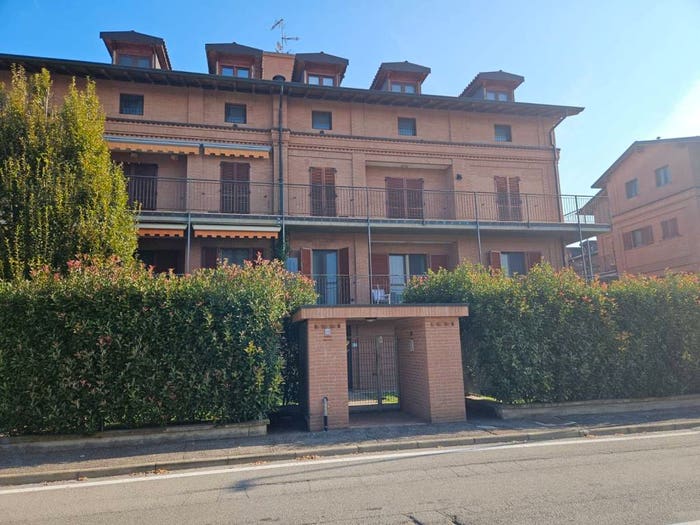 Casa trilocale in vendita in Via Alessandro Manzoni, Vernate